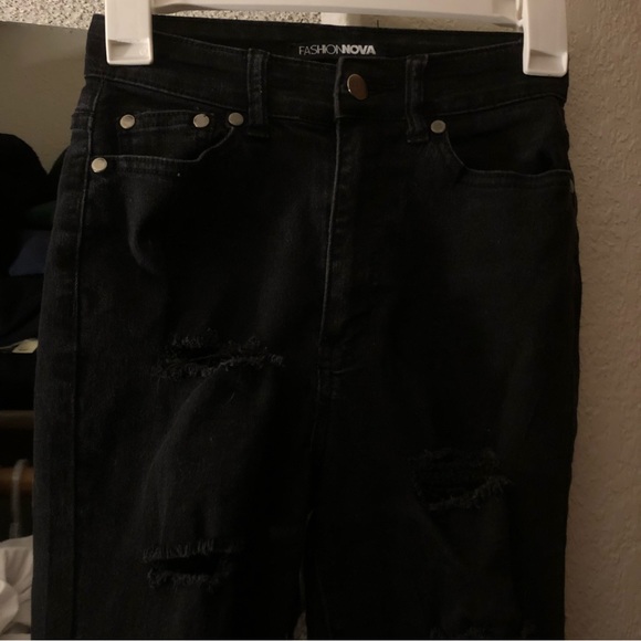 fashion nova distressed black skinny jeans - Picture 3 of 7